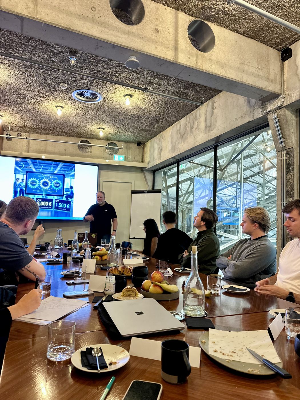 Martin Scholz teaching the Partnership Manager Certification